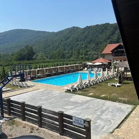 Kucica Na Drini Kod Pistaca Case de vacanță *